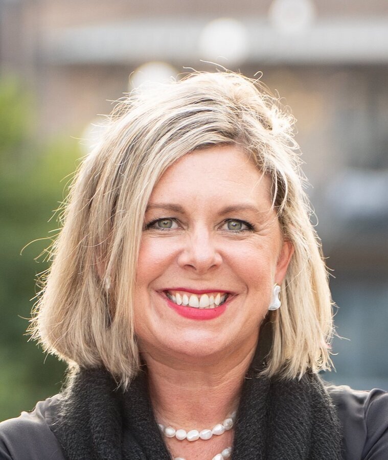 Real Estate Agent Stephanie Sandefur