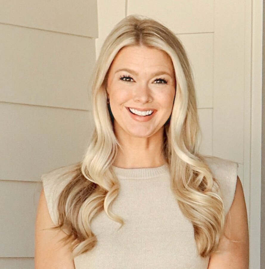 Real Estate Agent Kelsey Davis