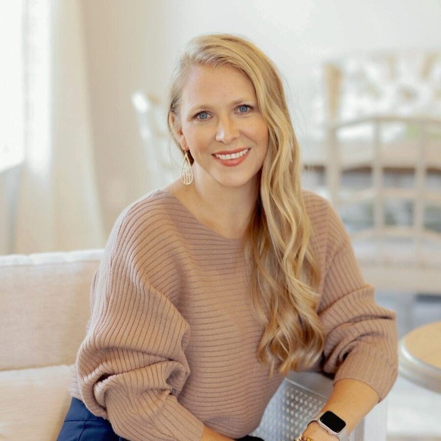 Real Estate Agent Erica Davies