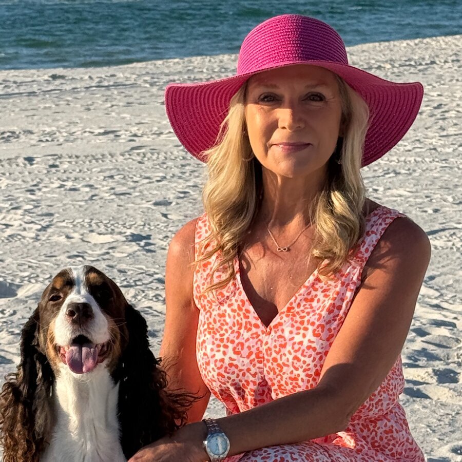 Real Estate Agent Angie Davis