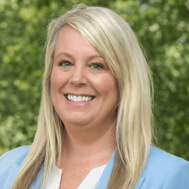 Real Estate Agent Amanda Carr